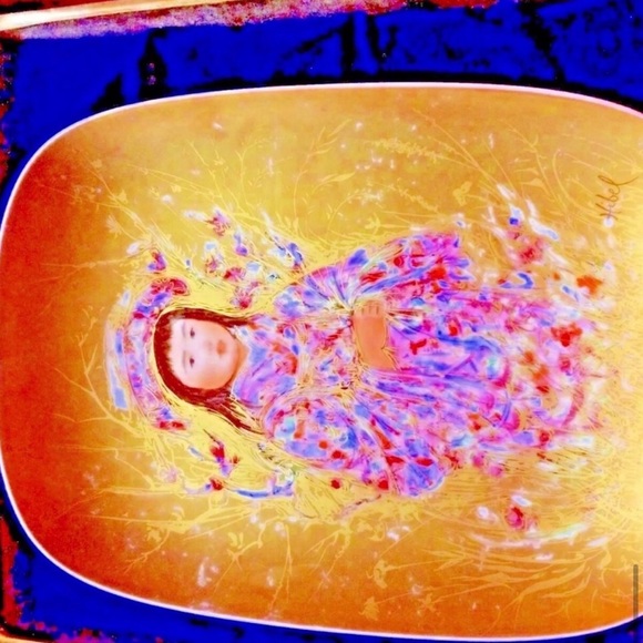 New Edna Hibel Plate TAKARA Arte Ovale 24k G 77 - Picture 8 of 16